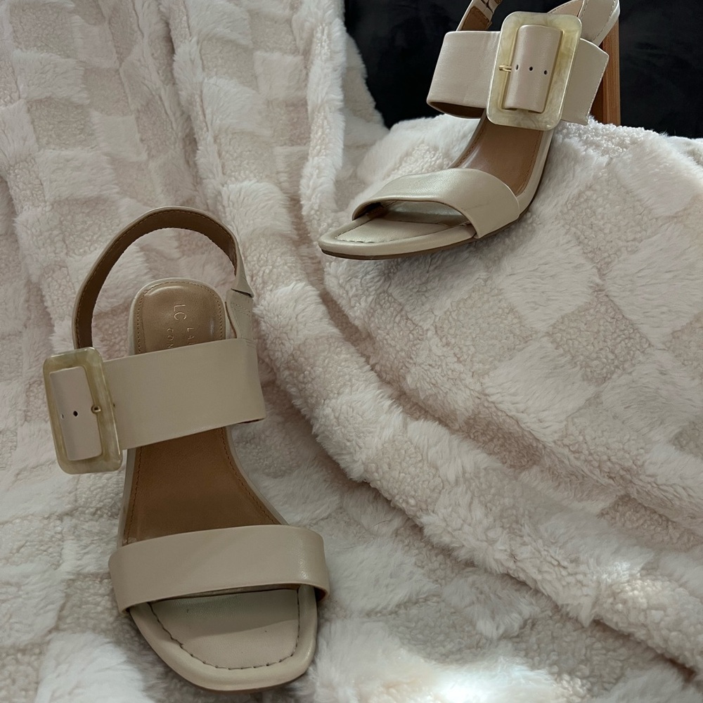 LC Lauren Conrad Beige Sandals with Bold Buckle